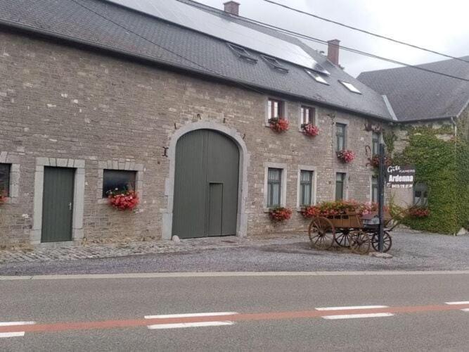 Charming Chalet In Beauraing With Fenced Garden Eksteriør bilde